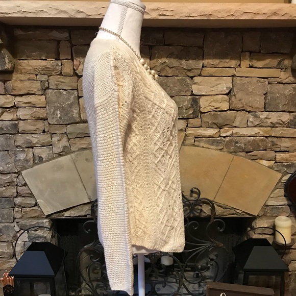 NWOT Pink Rose Cream Sweater Size Medium - Picture 3 of 6